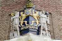 Gevelsteen v.m. postkantoor Steenwijk