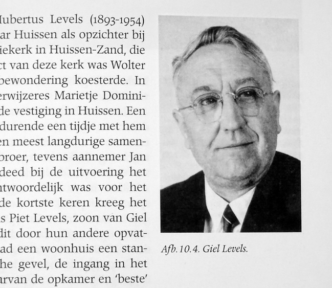 Portretfoto.
              <br/>
              Terugblik, Jaarboek Stichting Tabula Batavorum, Opheusden, blz 99, 2000