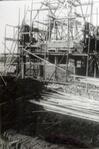 Tijdens de bouw.
<br/>
Particuliere collectie, 1926