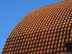 De noordgevel heeft nog de originele dakpannen.
              <br/>
              Gert-Jan Lobbes, 2024