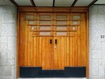 De garagedeuren zijn door Bartels ontworpen.
              <br/>
              Gert-Jan Lobbes, 2024