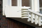 Plantenbakhouder, detail.
<br/>
Gert-Jan Lobbes, 2023