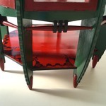 De onderzijde.
<br/>
Studio Eklektik, 2025