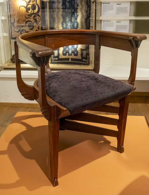 De stoel op het meubeleiland in Museum Het Schip.
<br/>
Marcel Westhoff, 2026