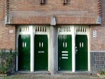 Voordeuren.
<br/>
Gert-Jan Lobbes, 2023