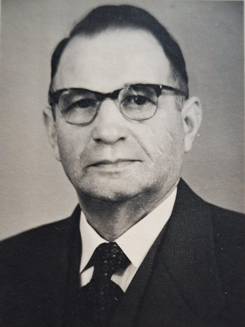 Pasfoto van Kornelius Westerman.
<br/>
Familiebezit, 3 juli 1956