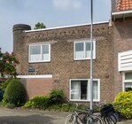 Gevel aan de Populierstraat.
              <br/>
              Marcel Westhoff, 2024