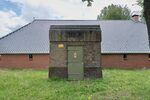 Pal voor de boerderij Esweg 50.
<br/>
Johan van den Tol, 2020