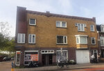 De gevel aan de Slachthuisstraat: in twee fases gebouwd.
<br/>
Joop de Haan, 2023