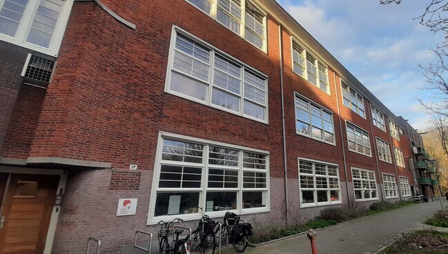 De voorgevel.
<br/>
Joop de Haan, 2024