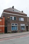 Rondingen en laddervensters.
<br/>
Rinetzko, 2026