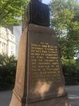 De Engelse vertaling aan de andere zijde van het monument.
<br/>
Mark Davids, 2018