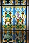 Glas-in-lood uit 1932 uit de Assener synagoge, herplaatst 2021 in Jeruzalem.
<br/>
https://westerborkportretten.nl/westerborkportretten/leo-van-oosten, zonder jaartal