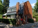 De woning met de voorgevel en de zijgevel.
<br/>
Gert-Jan Lobbes, 2026