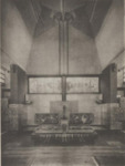 De achterzijde, met o.a. het glas in lood van Roland Holst en de bank.
<br/>
Tentoonstellingscatalogus, 1925