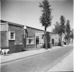 Achterzijde huizen.
<br/>
Nico Swaager / Stadsarchief Amsterdam, mei 1948