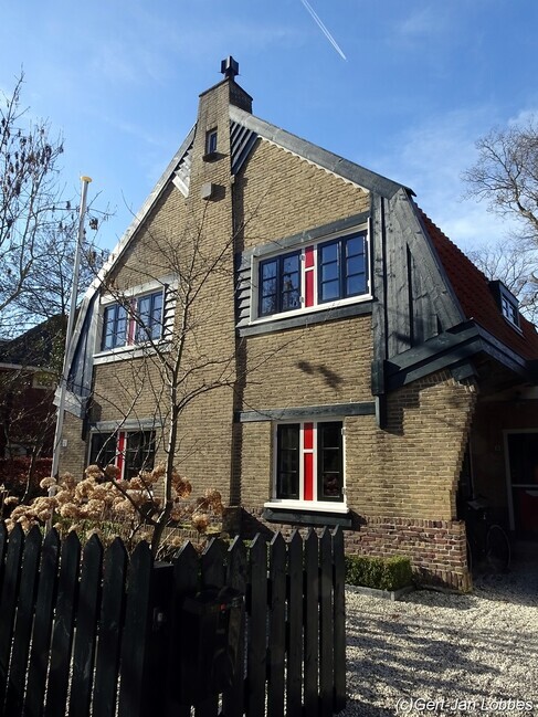 Voorgevel.
<br/>
Gert-Jan Lobbes, 2026