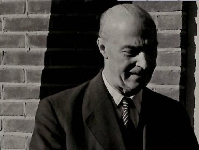 Foto van de architect.
              <br/>
              Hetgroenegraf.nl, zonder jaartal