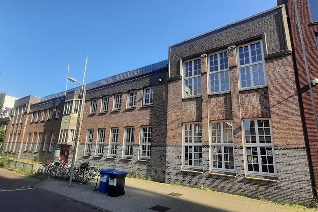 De gevel vandaag de dag.
<br/>
Joop de Haan, 2024