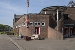 De waterzijde, met de trap naar het terras.
<br/>
Roel Siebrand, 2021