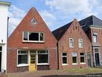 Tussen andere monumentale panden.
<br/>
Gert-Jan Lobbes, 2021