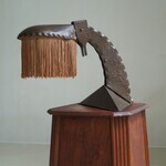 Een wat kleiner en gedrongener exemplaar. Toegeschreven aan Conrad Fehn.
<br/>
Studio Eklektik, 2024