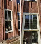 Verticale vormen.
              <br/>
              Joop de Haan, 2022