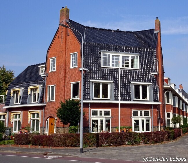 Fraai gelegen op de hoek.
<br/>
Gert-Jan Lobbes, 2025