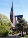 De kerk gezien vanaf de dijk.
              <br/>
              Gert-Jan Lobbes, april 2022