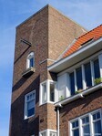 Hoektoren Hestiastraat, hier is sprake van een pleintje.
              <br/>
              Gert-Jan Lobbes, 2021