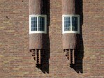 Cilindervormen aan de trappenhuisgevel.
<br/>
Gert-Jan Lobbes, 2020