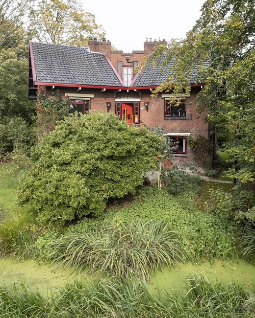 Het bijzondere, 'geknakte' ontwerp.
<br/>
Roel Siebrand, 2025