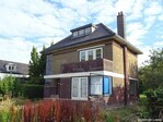 Het pand op nieuwe fundering, maar nog in renovatie.
<br/>
Gert-Jan Lobbes, september 2022