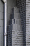 Metselwerk op de hoek.
              <br/>
              Marcel Westhoff, 2024