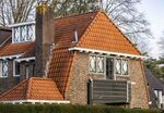 Hoekpand Huizerweg-Jozef Israëlslaan. Let op de originele roeden.
<br/>
Marcel Westhoff, 2026