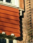 Het houten deel van de gevel, detail.
<br/>
Gert-Jan Lobbes, 2023