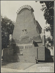 Achterzijde van het Hollands Paviljoen, met naam van de firma C. Alberts & Zn.
<br/>
Het Nieuwe Instituut, 1925