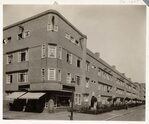 Links Meerhuizenstraat 20. Rechts Korte Meerhuizenstraat 2-16 (v.r.n.l.)
<br/>
Stadsarchief Amsterdam, ca. 1925