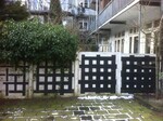 De verdwenen muurschilderingen op de binnenplaats.
<br/>
Lex Abels, 2013