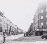 Het blok (rechts) niet lang na oplevering.
<br/>
Stadsarchief Amsterdam, 1932