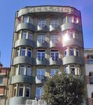 Hotel Excelsior, De Panne (1936).
<br/>
Henk Burgers, 2025