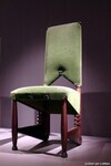 Een van de twee stoelen.
<br/>
Gert-Jan Lobbes, 2024