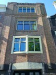 Een blik omhoog.
<br/>
Gert-Jan Lobbes, 2023