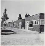 De Speenkruidstraat, met op de voorgrond de Dahliastraat en aan het eind de Chrysantenstraat.
<br/>
Stadsarchief Amsterdam, ca. 1940