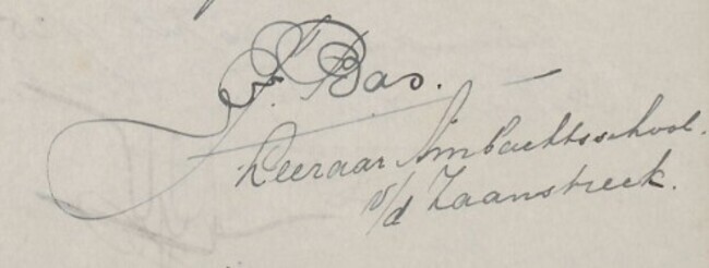 Handtekening van Bas op de vergunningsaanvraag van zijn woonhuis.
              <br/>
              Bouwdossier Archief Zaanstad, 1925