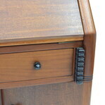 Detail - onderkast.
<br/>
Botterweg Auctions Amsterdam, 2021