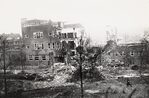 Schade na de luchtaanval.
<br/>
Stadsarchief Amsterdam, 26 november 1944