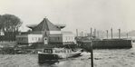 De later afgebroken houten bouwdelen goed in beeld.
<br/>
Shell historical heritage & archive, The Hague, ca. 1915